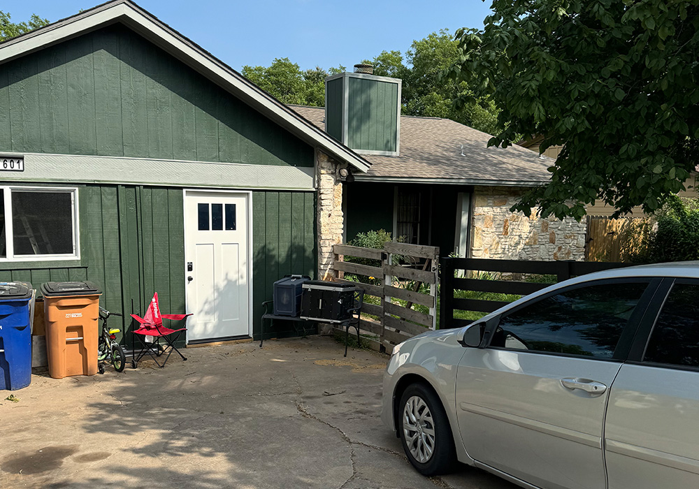 Burly oak Exterior Before