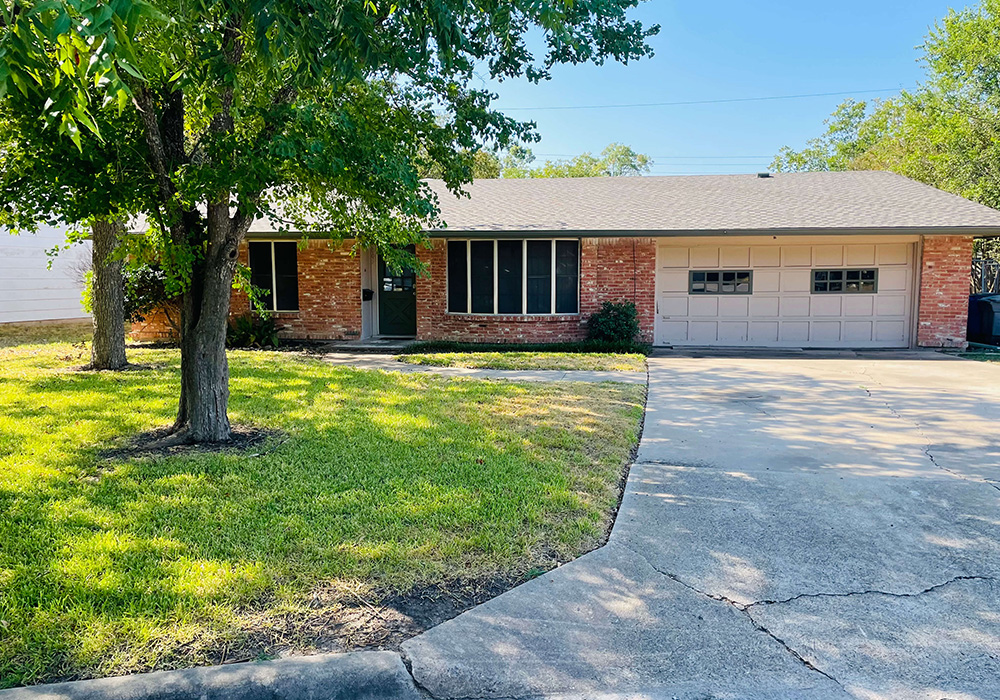 Cedarlawn Exterior Before