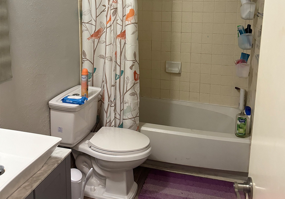 Burly oak Bathroom Before