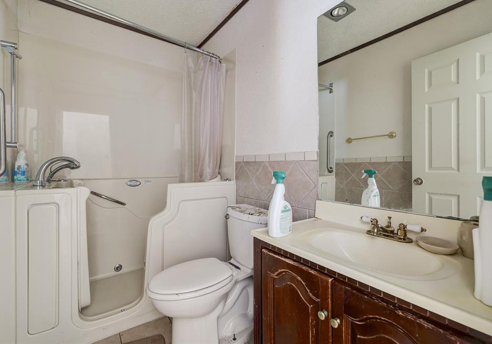 Wakefield Bathroom Before